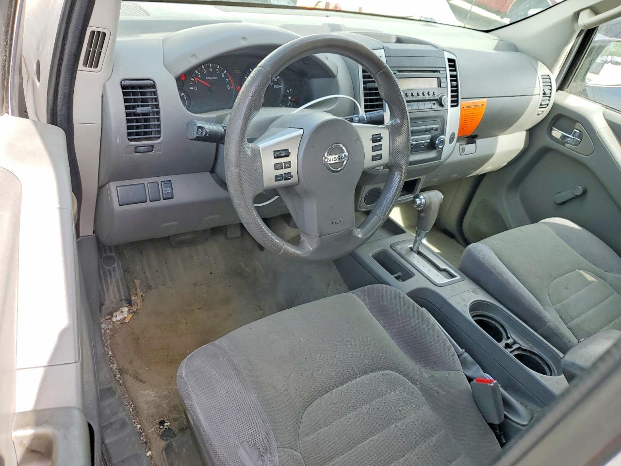 Nissan Frontier S
