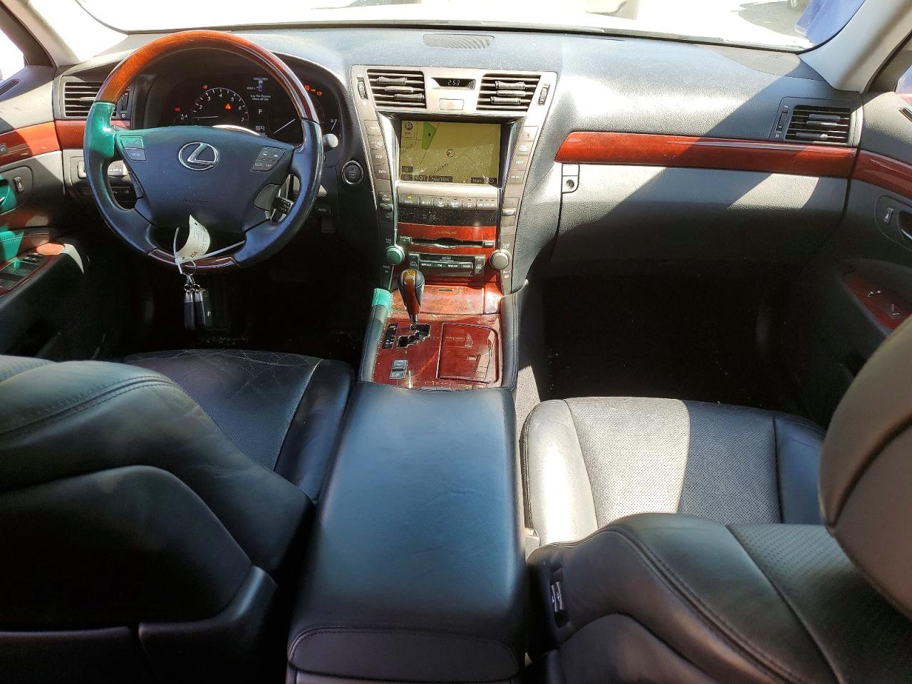 Lexus LS 460
