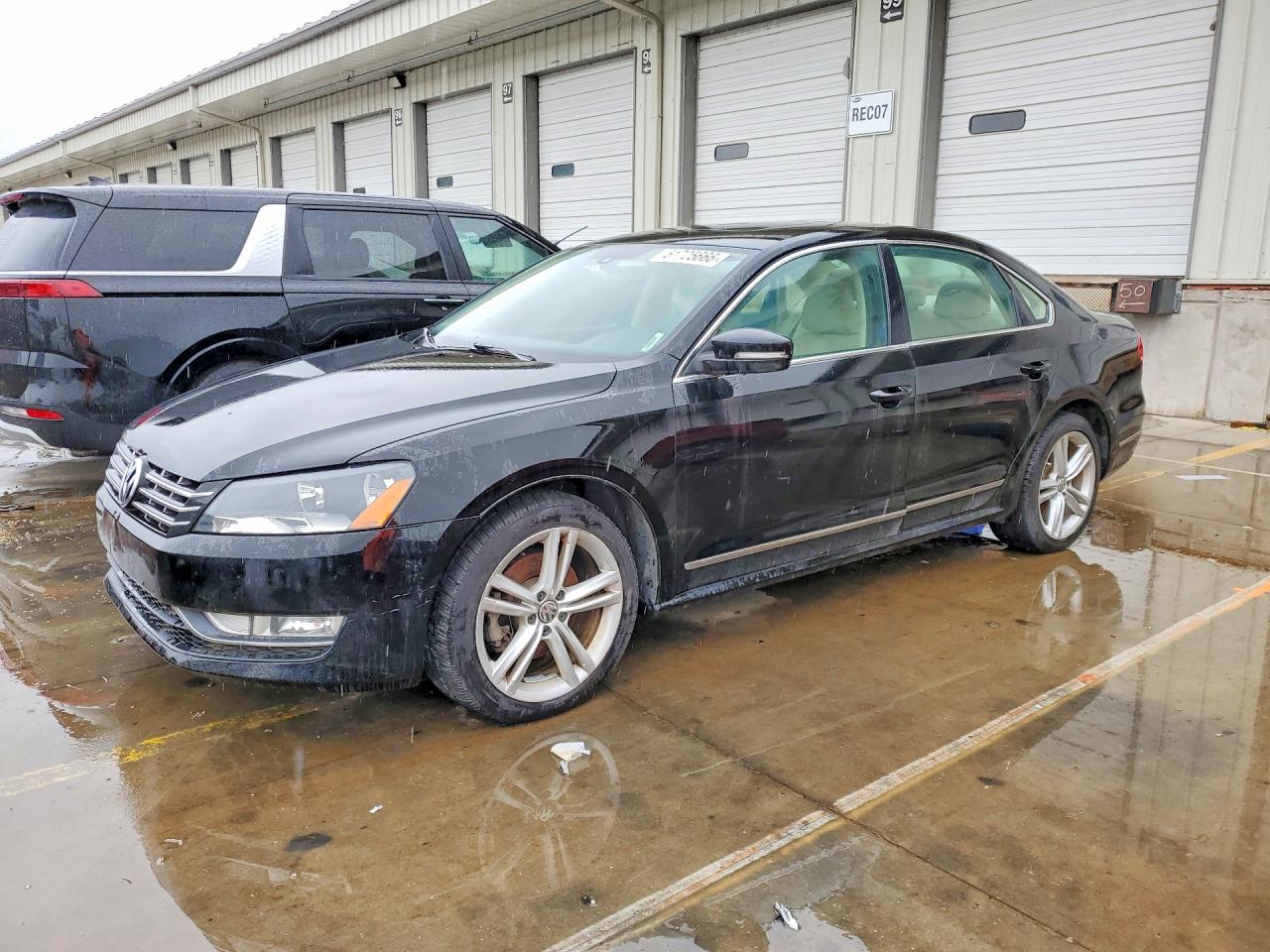 Salvage Volkswagen Passat Image
