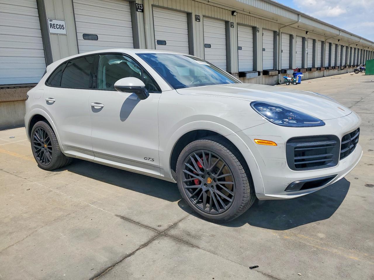 Porsche Cayenne Gts