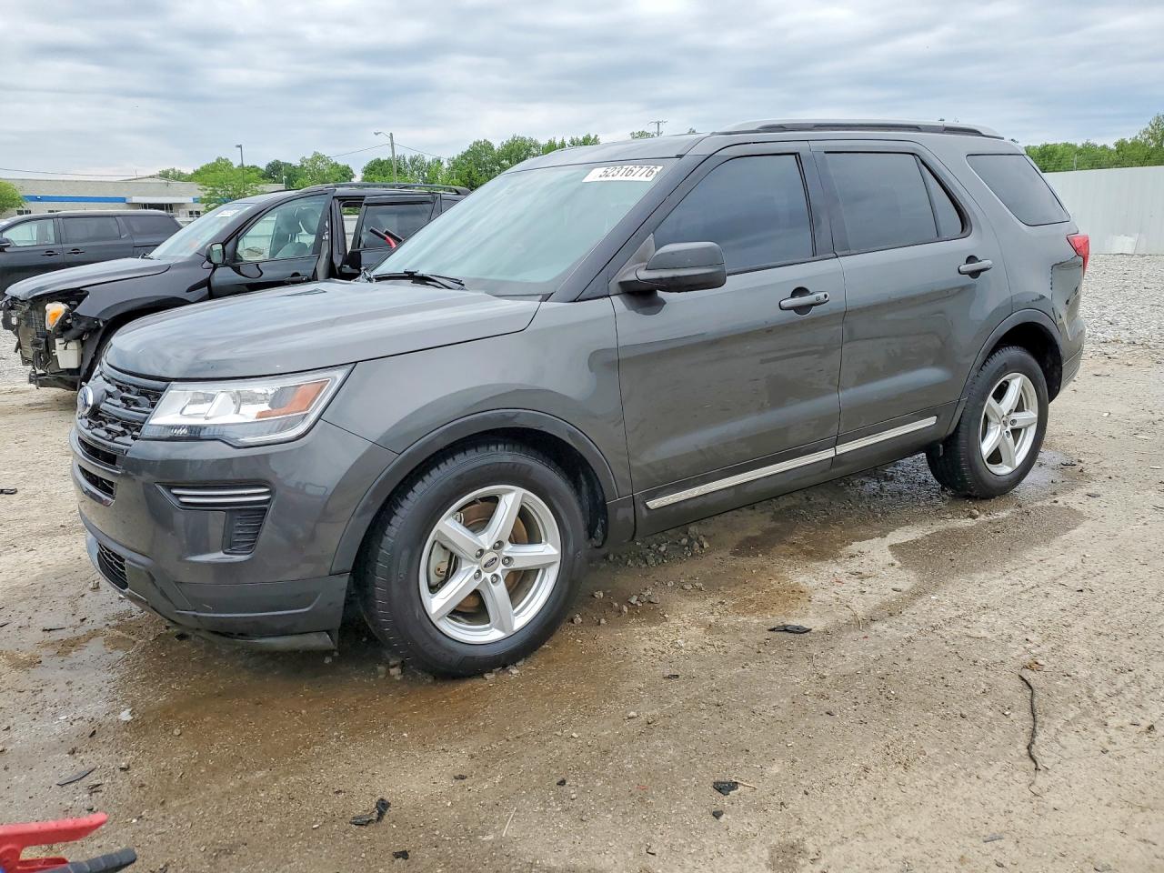 Salvage Ford Explorer Image