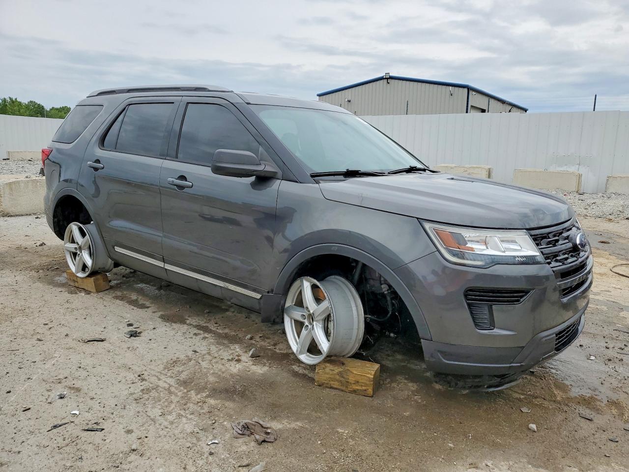 Ford Explorer Xlt