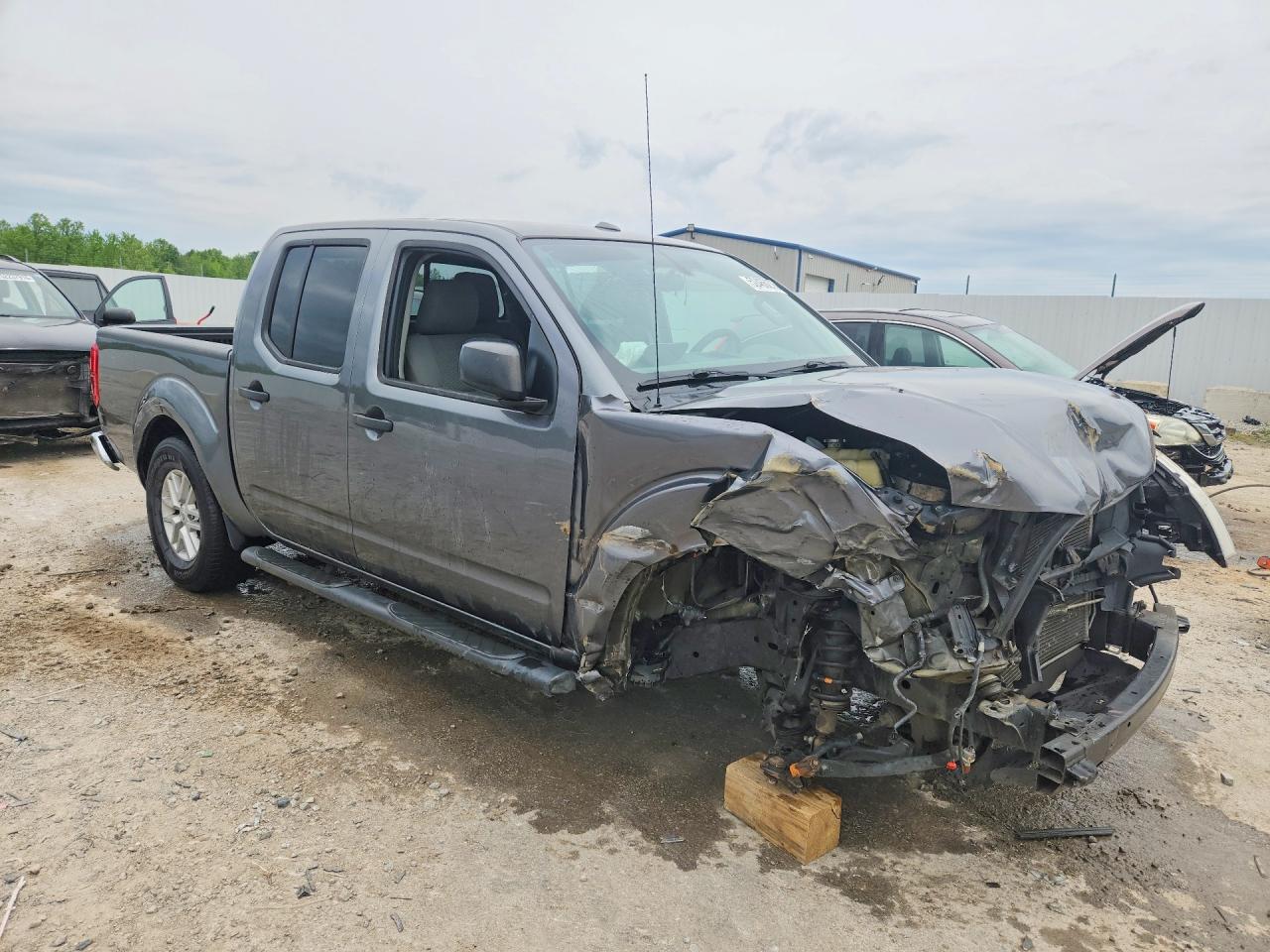 Nissan Frontier Sv