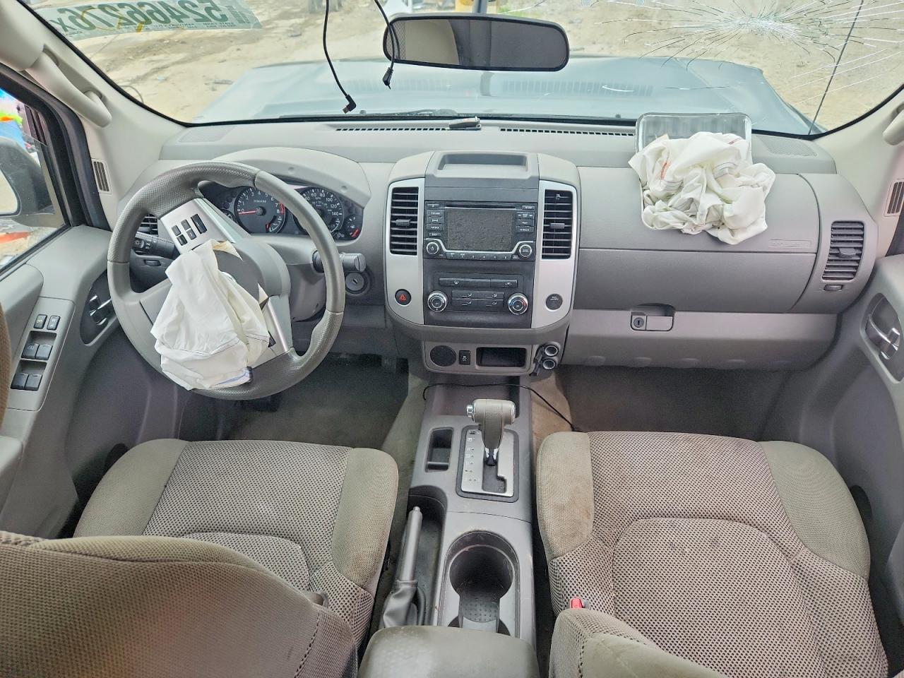 Nissan Frontier Sv