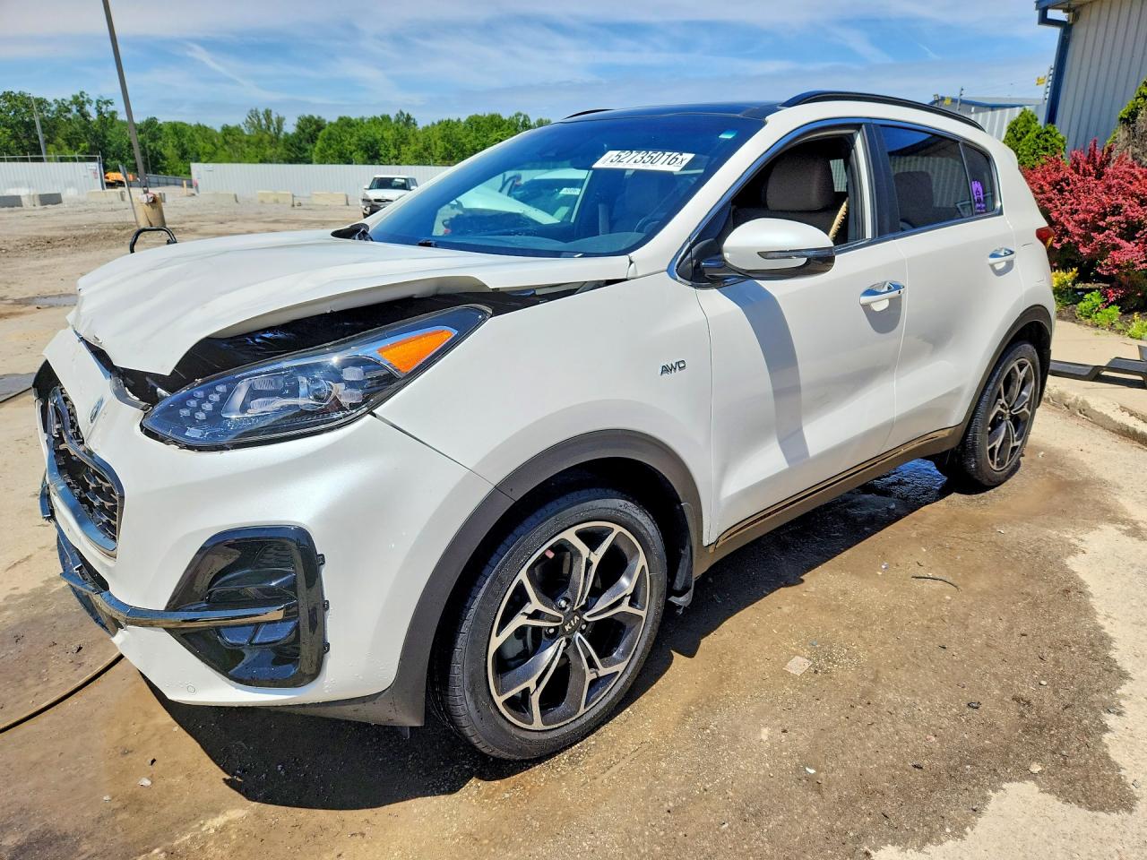 Salvage Kia Sportage Image