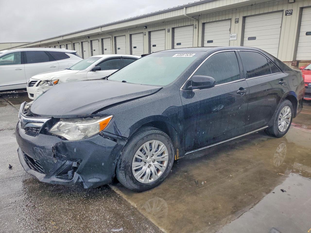 Salvage Toyota Camry Image