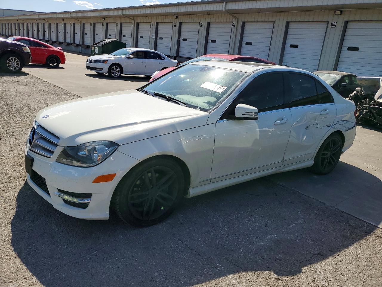 Salvage Mercedes-Benz C-Class Image