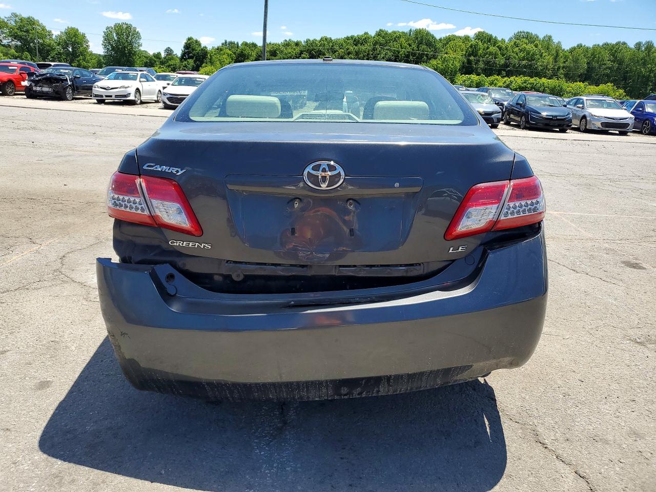 Toyota Camry Le