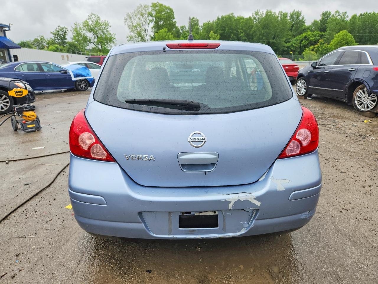 Nissan Versa 1.8 S