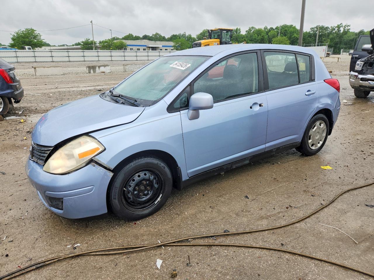 Salvage Nissan Versa Image