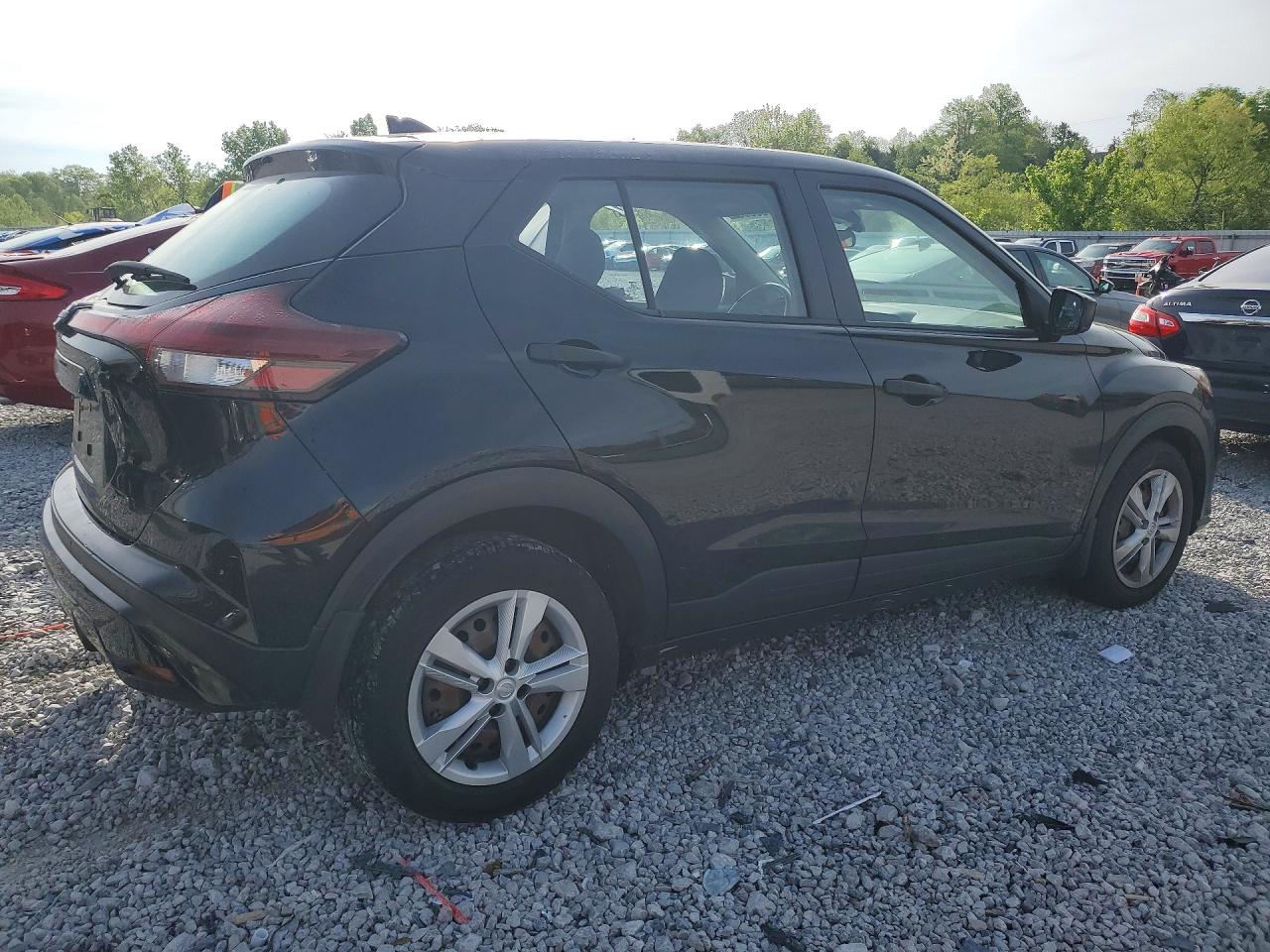 Nissan Kicks S