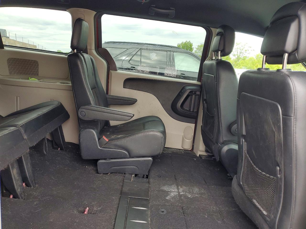 Dodge Caravan Sxt