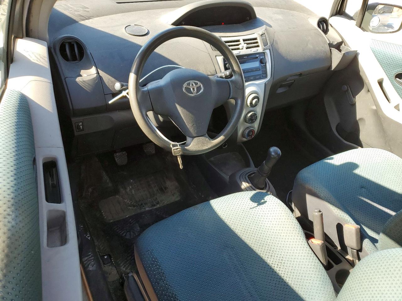 Toyota Yaris Base