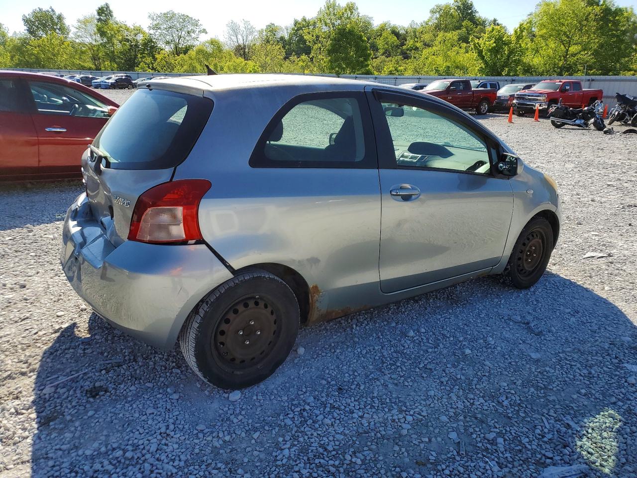 Toyota Yaris Base