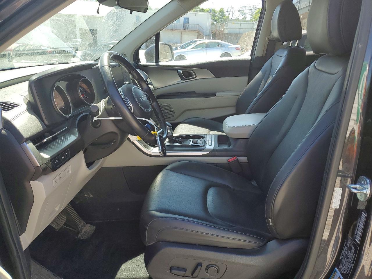 Kia Carnival Lx