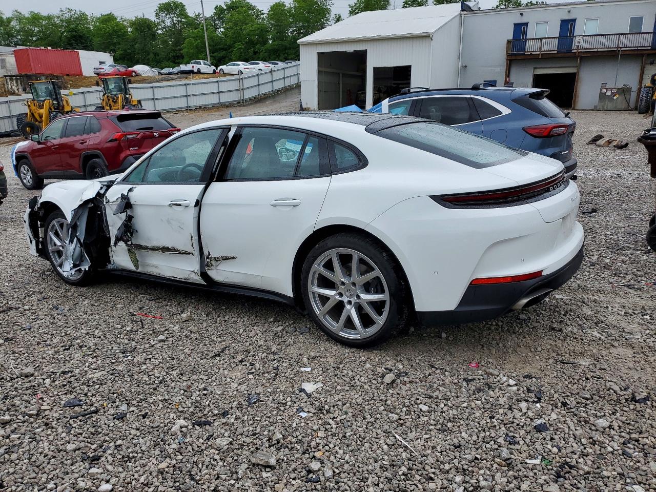Porsche Panamera Base