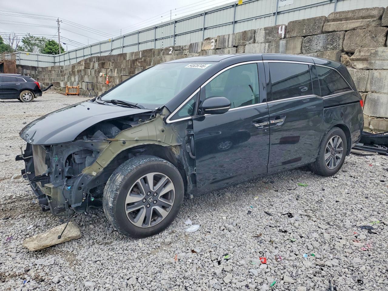 Salvage Honda Odyssey Image