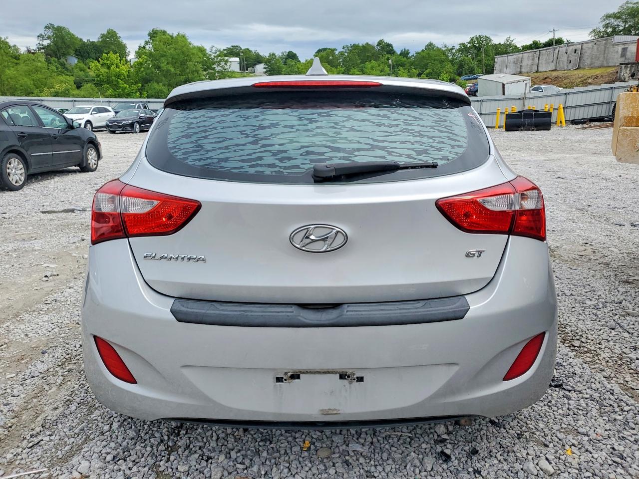 Hyundai ELANTRA Base