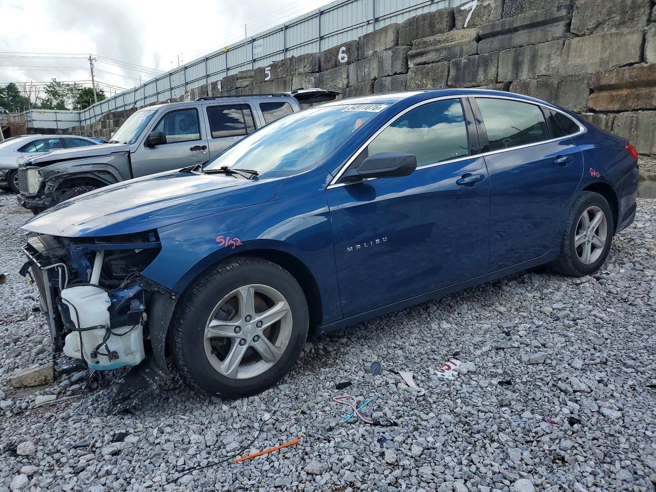 Salvage Chevrolet Malibu Image