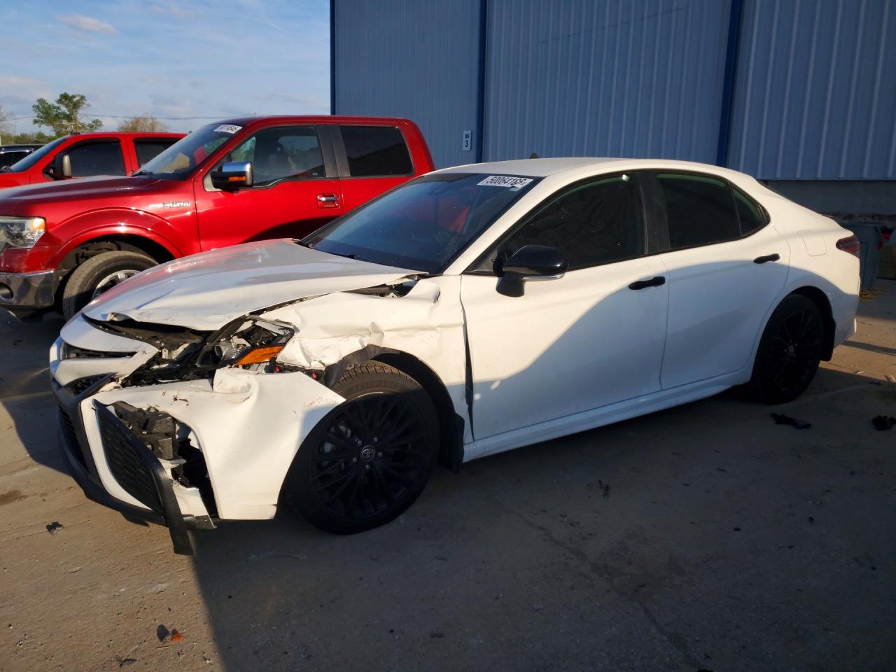 Salvage Toyota Camry Image