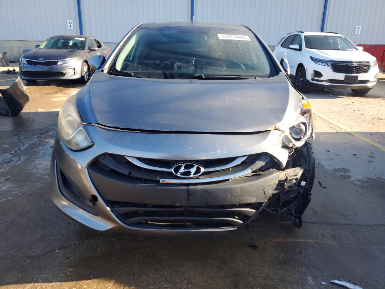 Hyundai ELANTRA Base