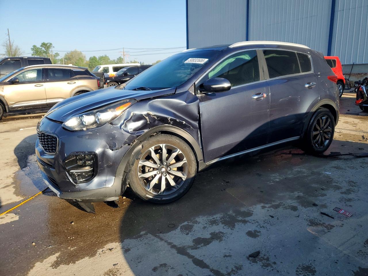 Salvage Kia Sportage Image