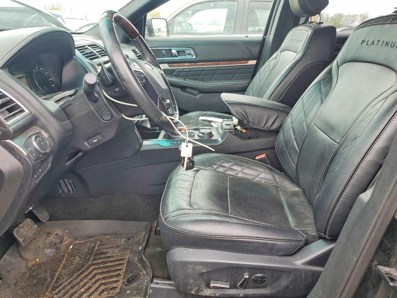 Ford Explorer Platinum