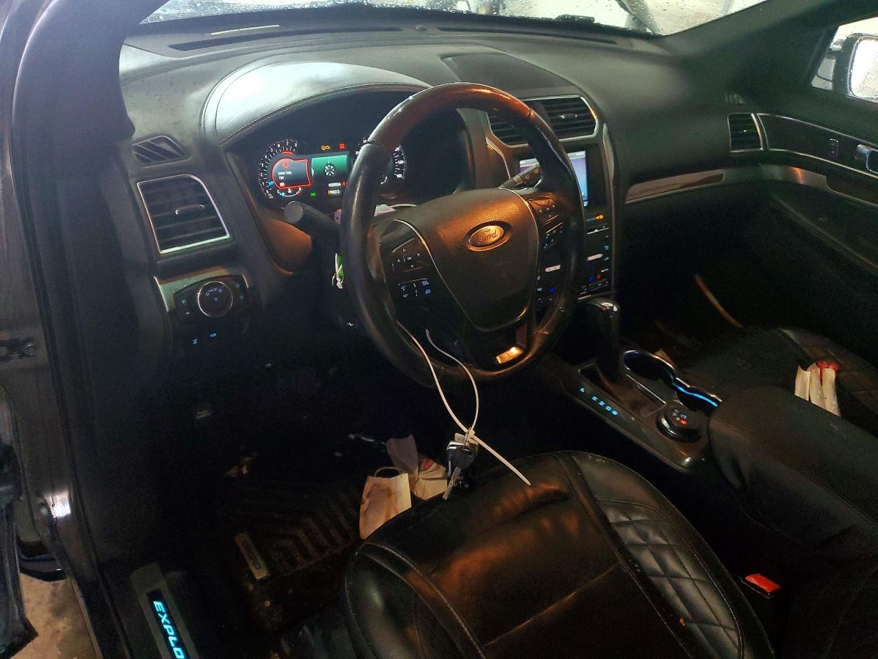 Ford Explorer Platinum