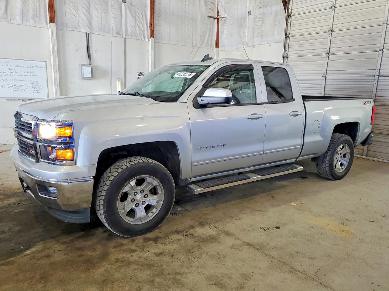 Salvage Chevrolet Silverado Image