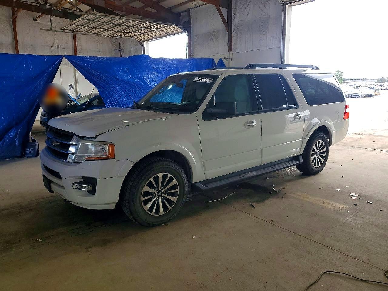 Salvage Ford Expedition Image