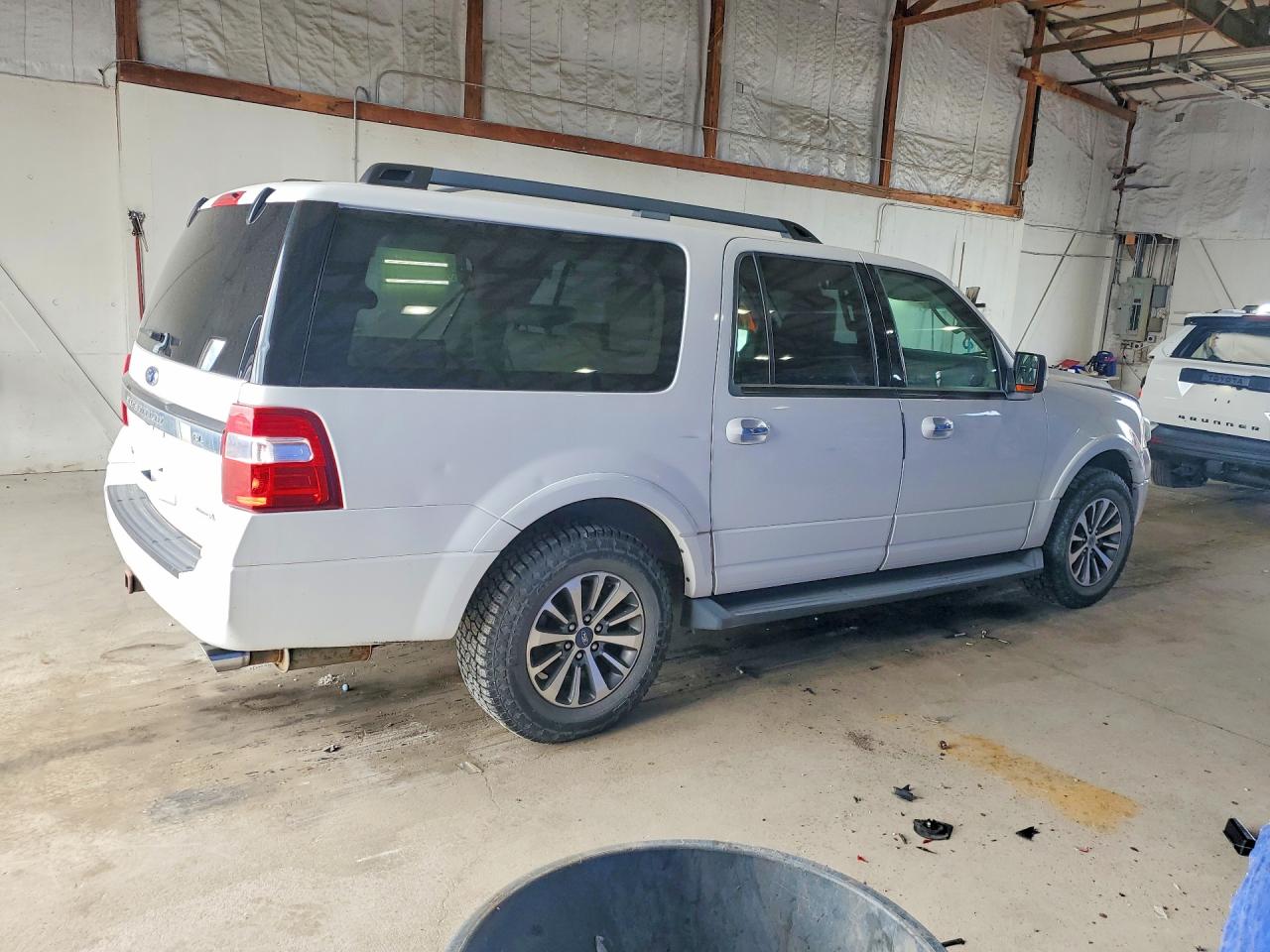 Ford Expedition El Xlt