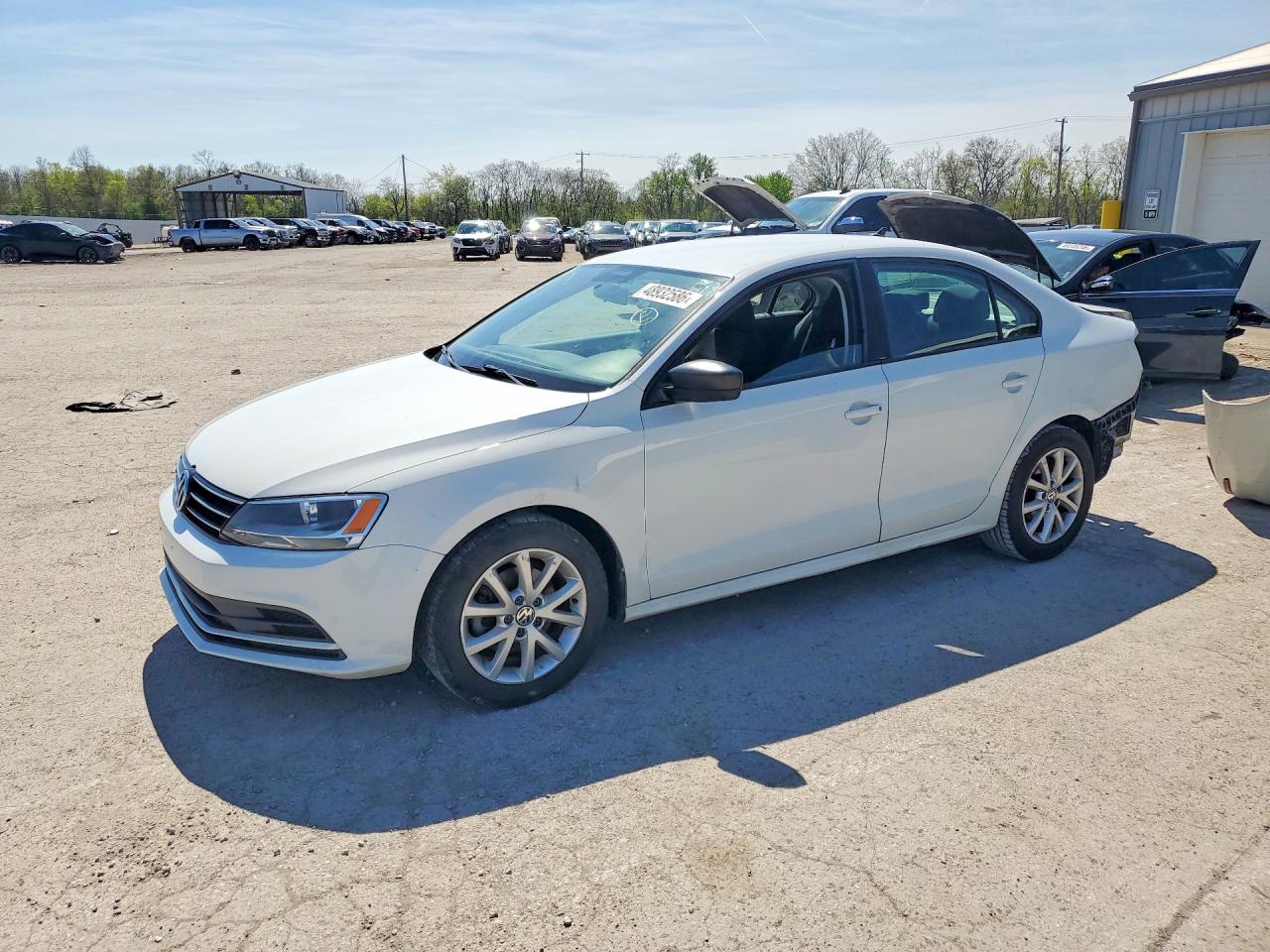 Salvage Volkswagen Jetta Image