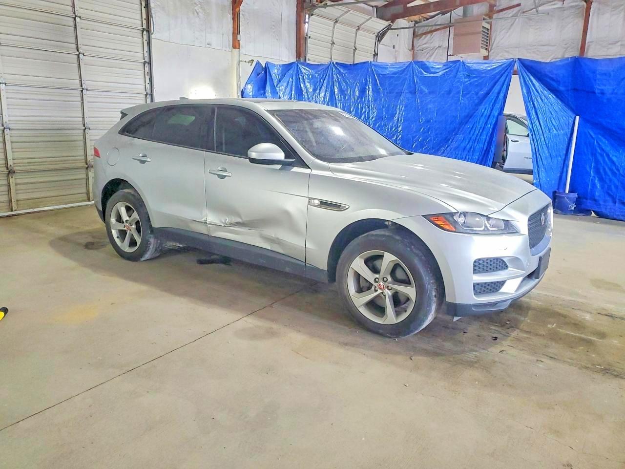 Jaguar F-PACE Premium