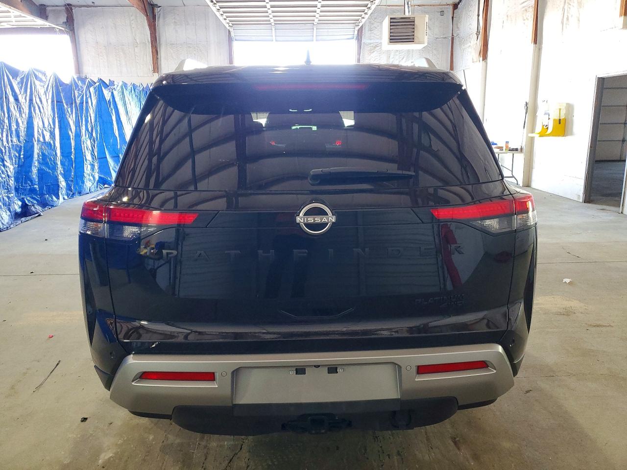 Nissan Pathfinder Platinum