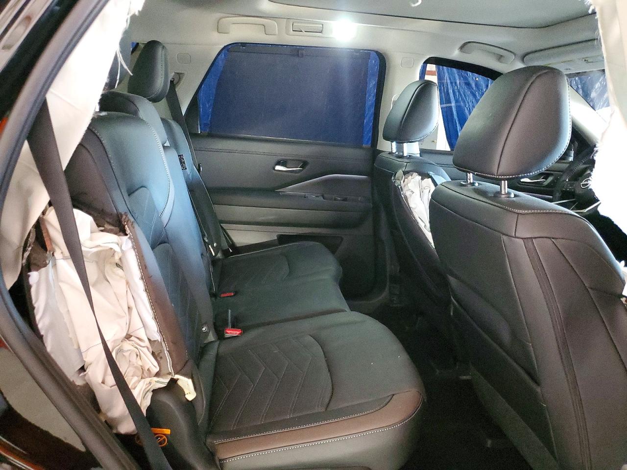 Nissan Pathfinder Platinum