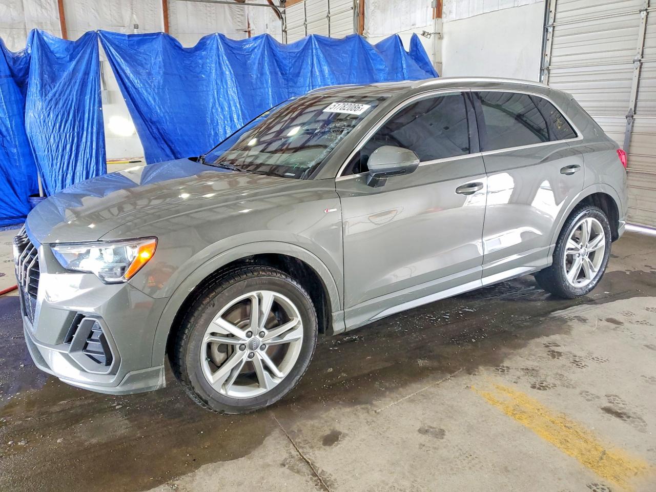 Salvage Audi Q3 Image