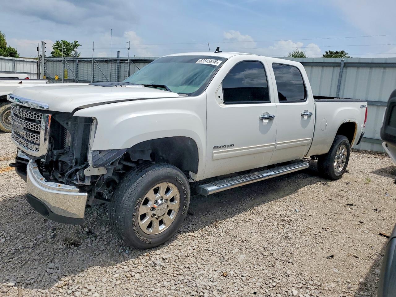 Salvage GMC Sierra Image