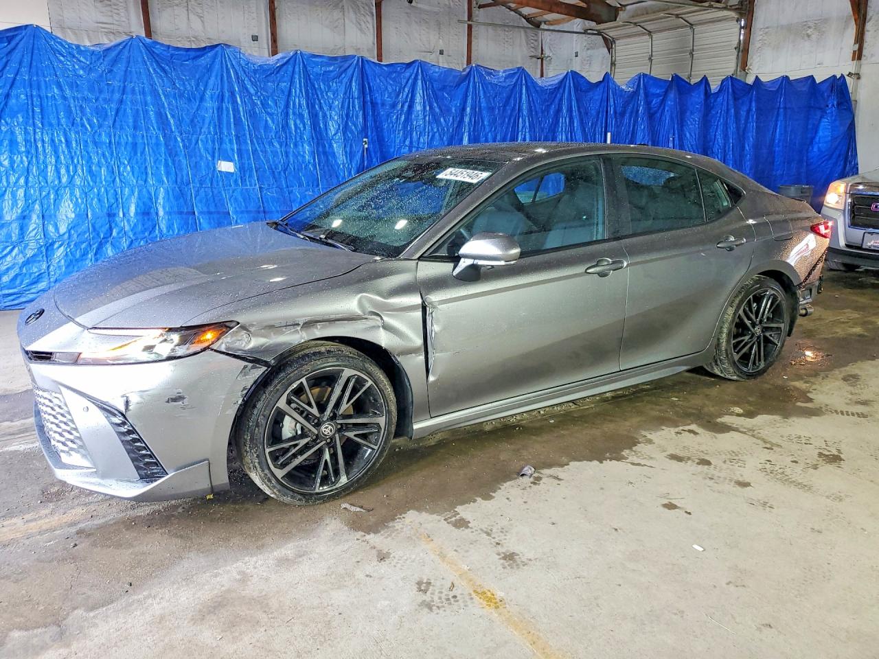 Salvage Toyota Camry Image