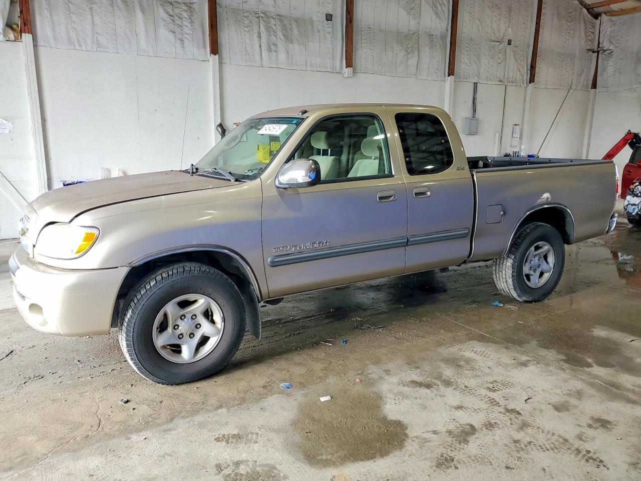 Salvage Toyota Tundra Image