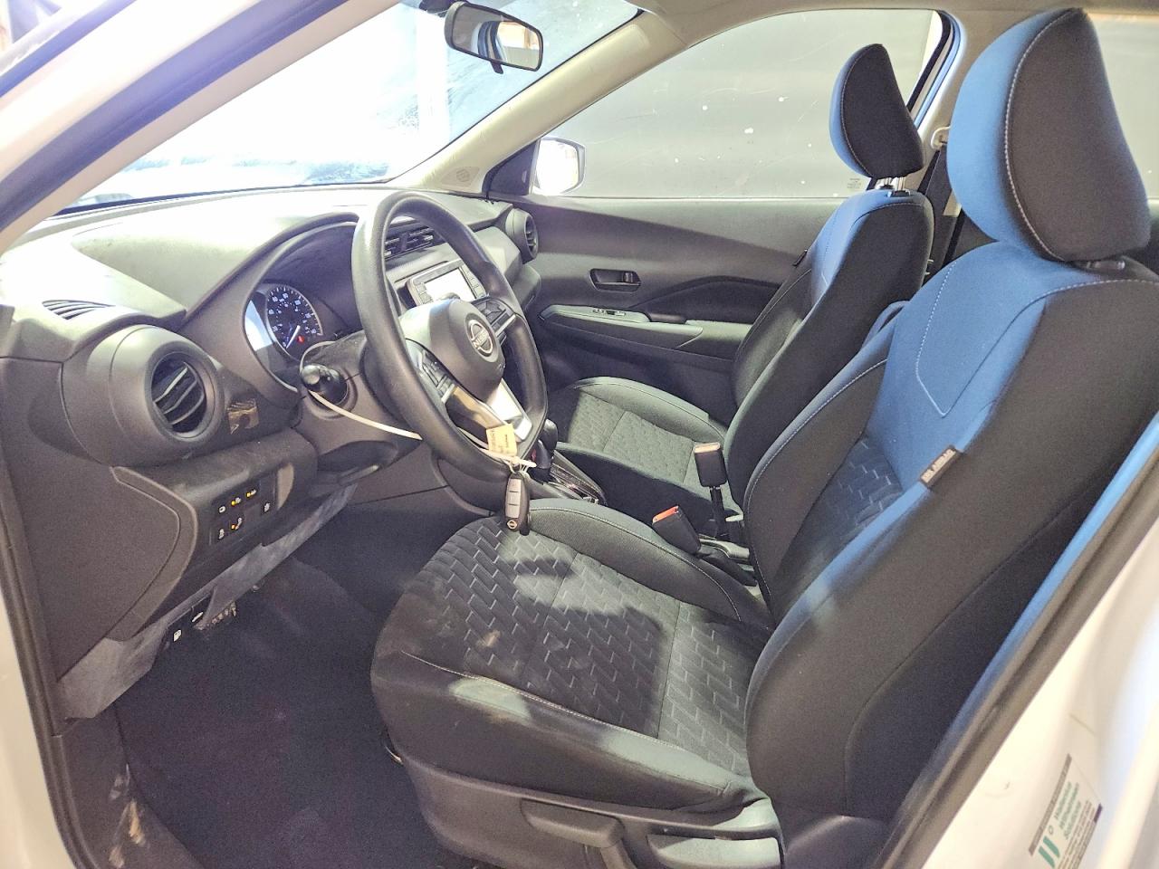 Nissan Kicks S