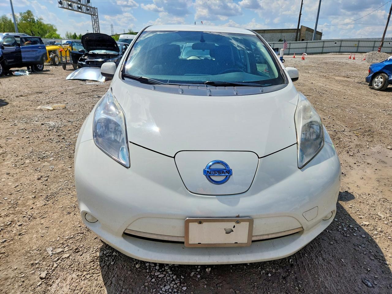 Nissan LEAF S