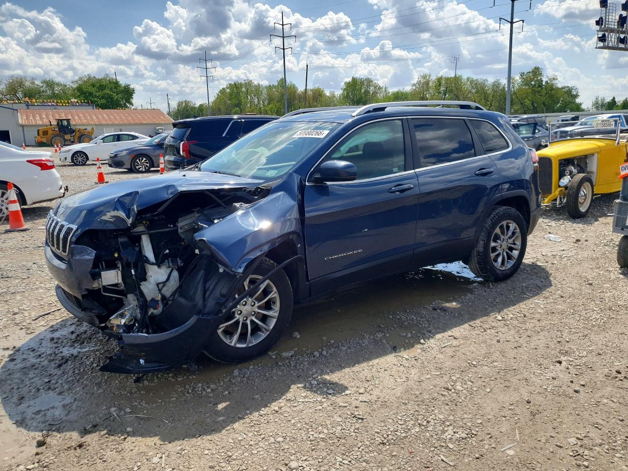 Salvage Jeep Cherokee Image