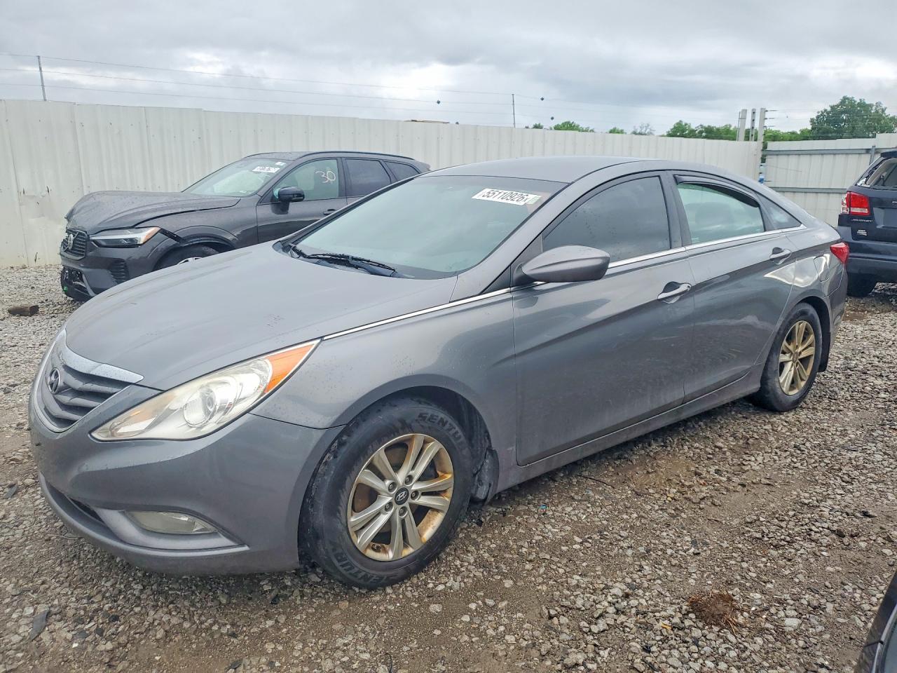 Salvage Hyundai SONATA Image