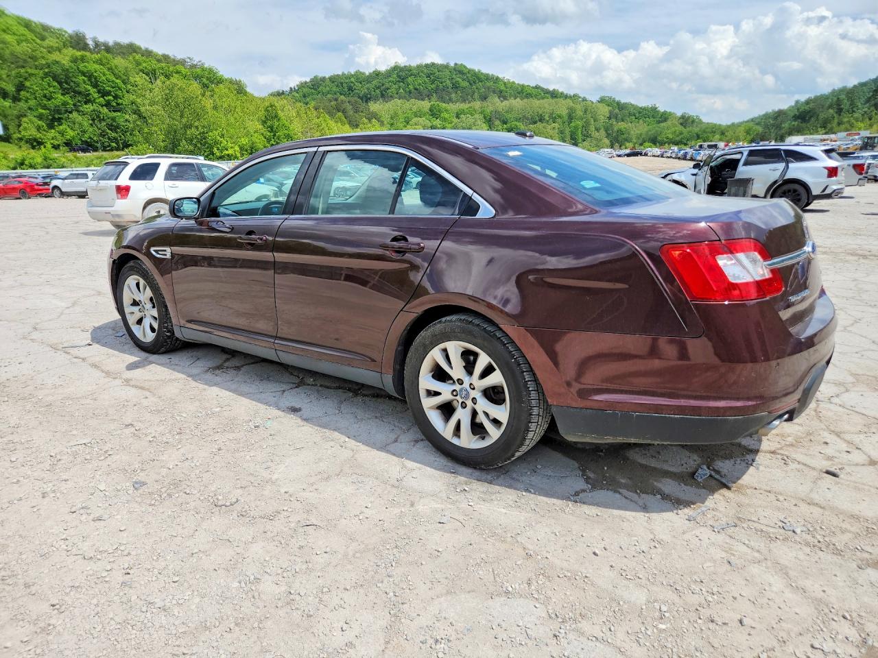 Ford Taurus Sel