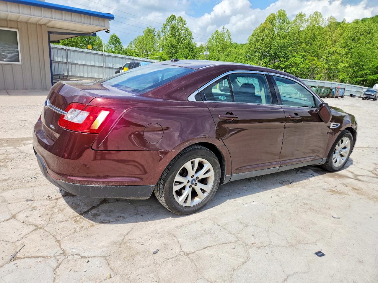 Ford Taurus Sel