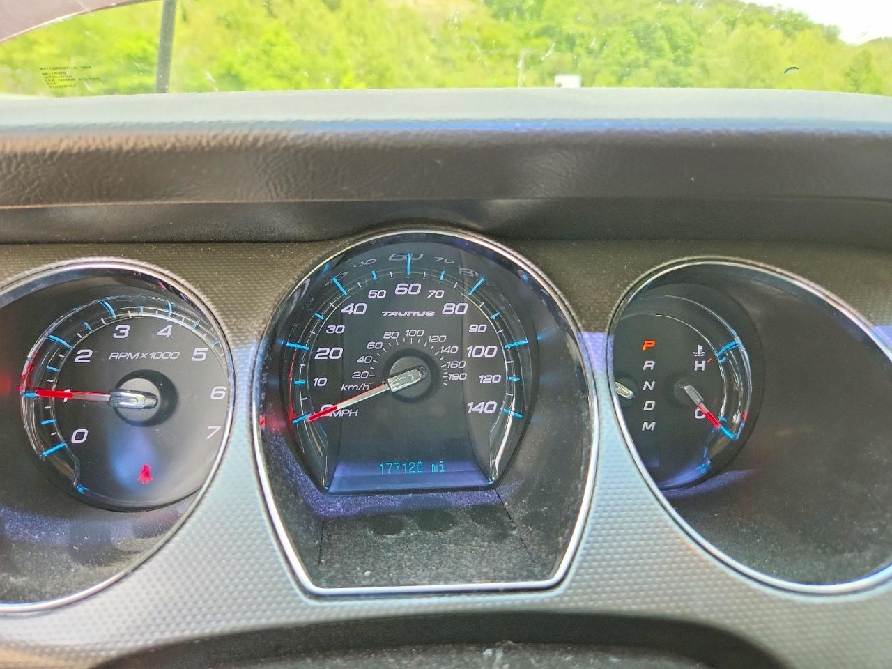 Ford Taurus Sel