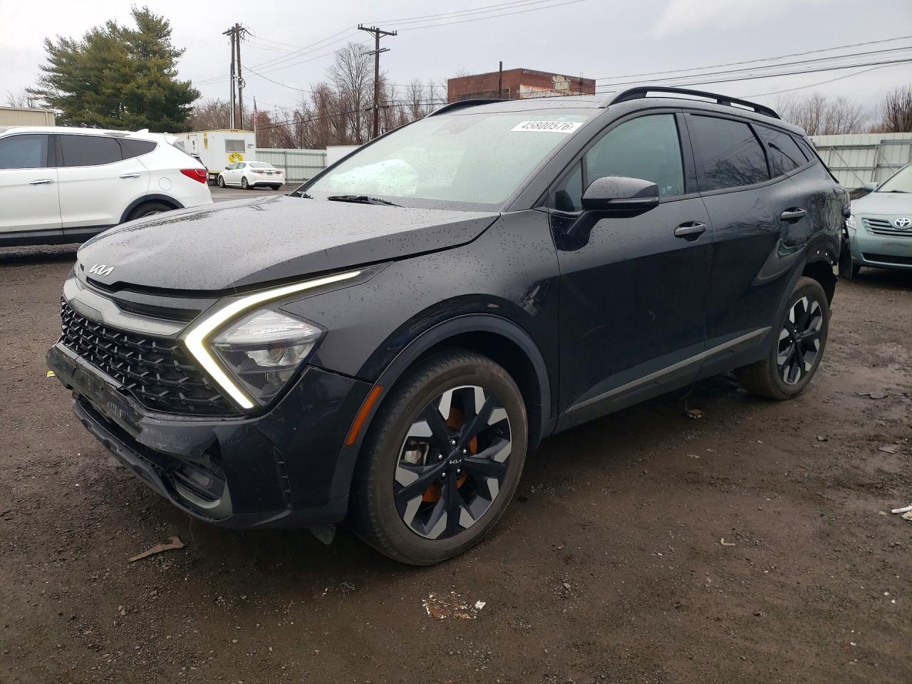 Salvage Kia Sportage Image