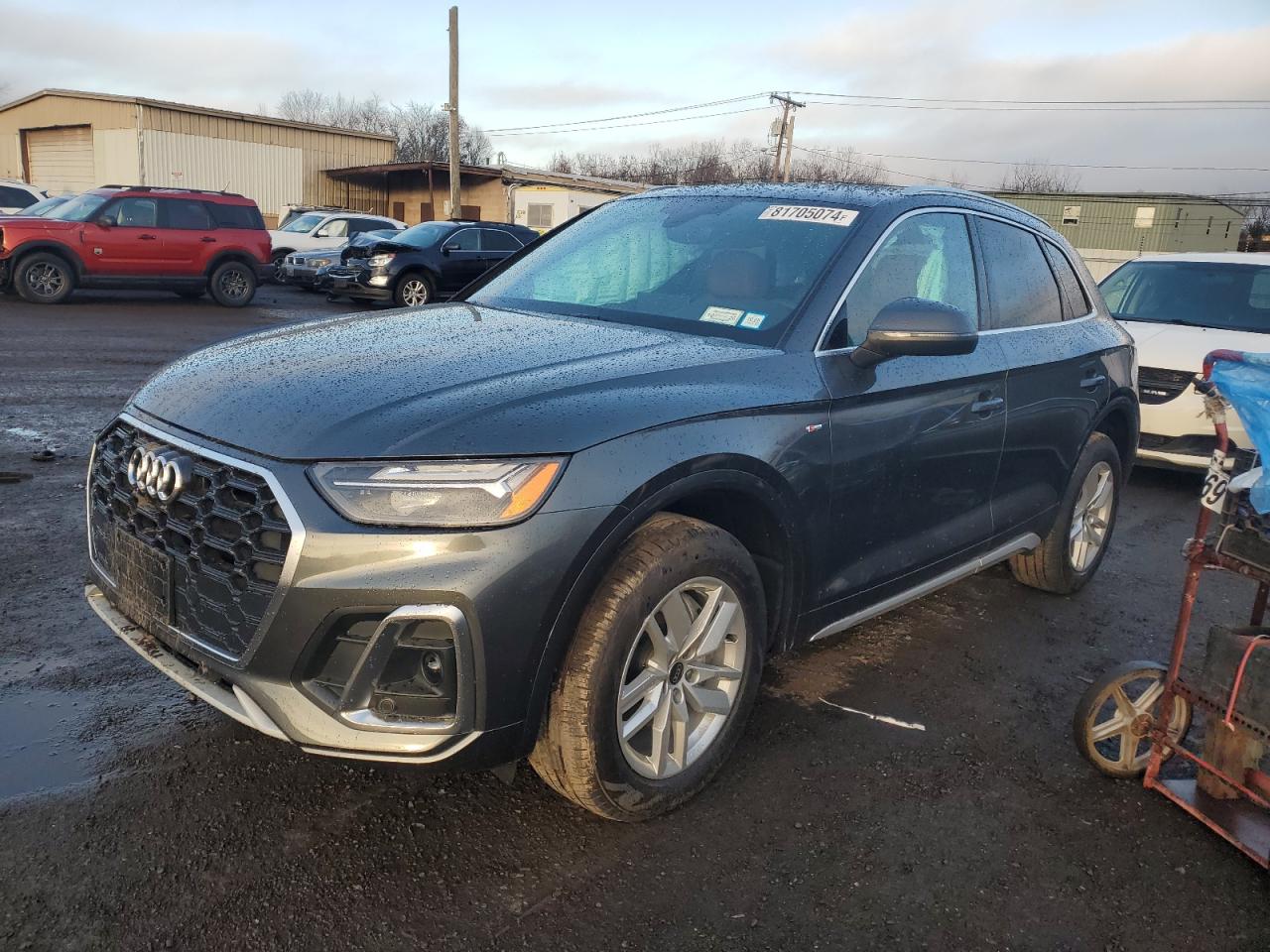 Salvage Audi Q5 Image