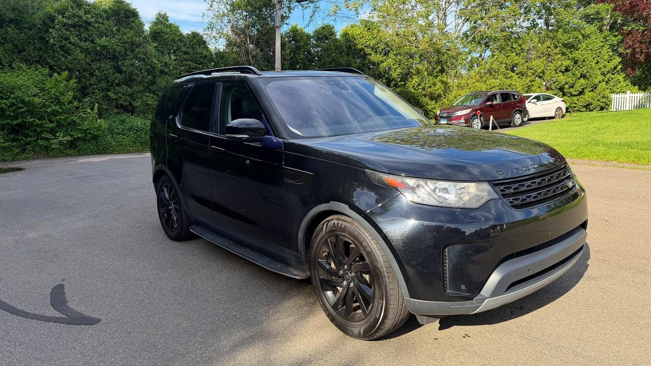 Salvage Land Rover Discovery Image