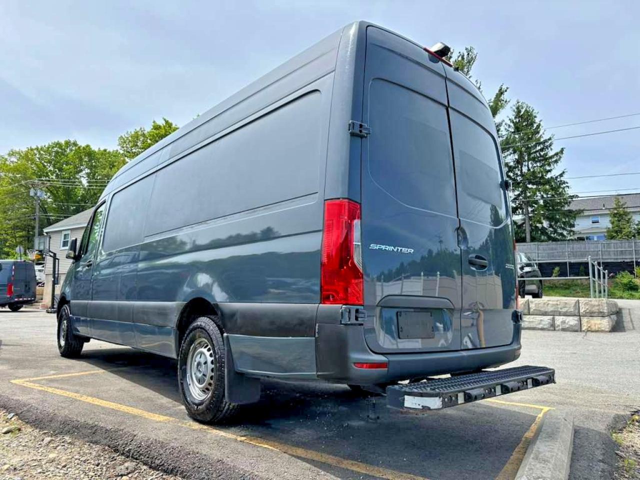 Mercedes-Benz Sprinter 2500